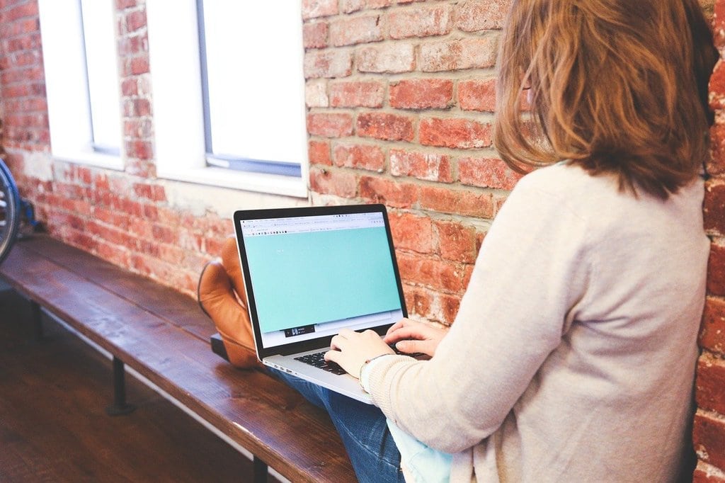 Optimisez votre quotidien avec un assistant virtuel en langue française
